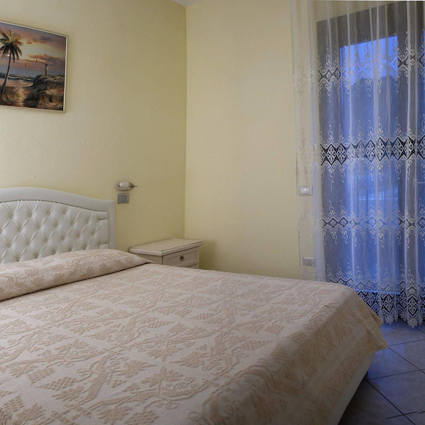 R&Z Getaway Apartment Santa Maria Coghinas Exterior photo